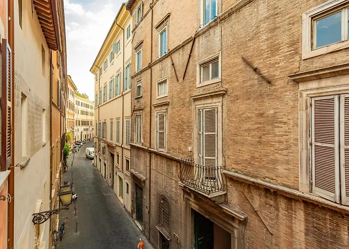 Old Monserrato In Campo De\' Fiori